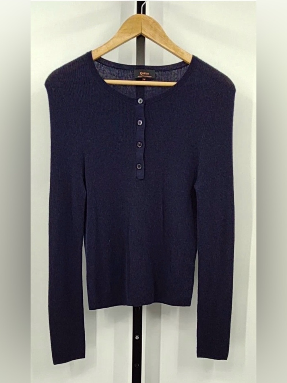 QUINCE navy featherweight 100% cashmere lightweight ribbed henley size M